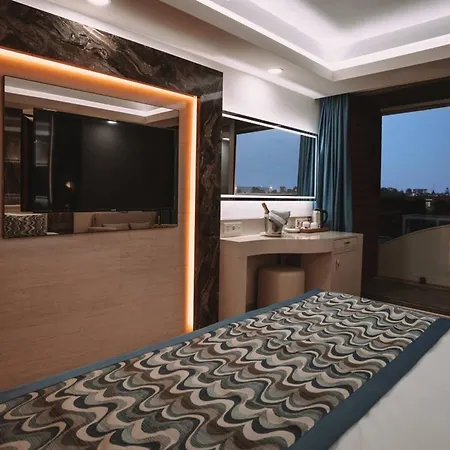 Hotel Victory Be Mine