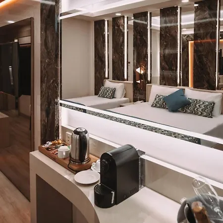 Hotel Victory Be Mine 5*